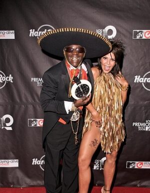 Alejandra Guzmán y Flavor Flav